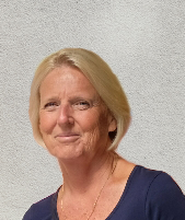 Lesley Davies